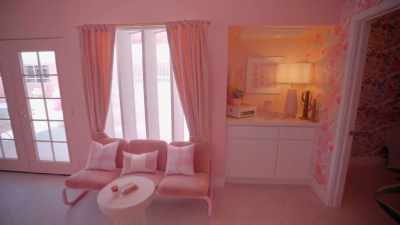 Is this little nook over here,
like a coffee moment, - Trixie Motel