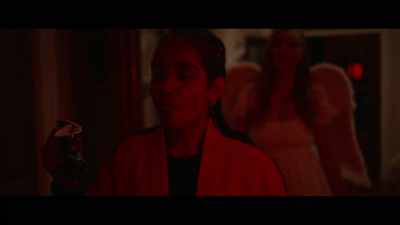 -Is that Melissa's sister?
-You know where she is? - You’re Killing Me