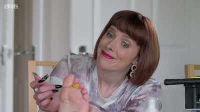 Is that my Rawlplugs
between your toes? - The Scotts
