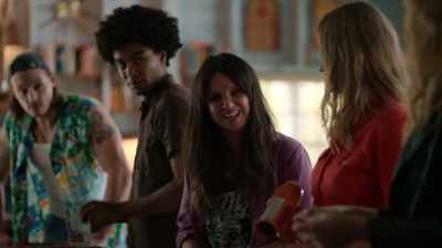 Is named gale?
(chuckles) - Moonshine