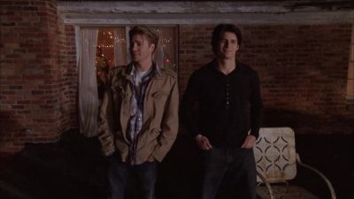 Is that Nathan Scott,
big-time college basketball player? - One Tree Hill