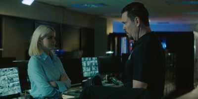 - Is that normal?
- Mm, there's nothing normal about cls. - Wire Room