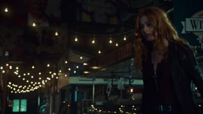 Is she OK? - Shadowhunters
