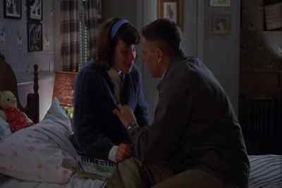 - Is this okay?
- Yeah. - Dogfight