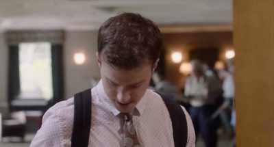 - Is it okay if you give me her number?
- Yeah, yeah, no problem. - Queen Bees