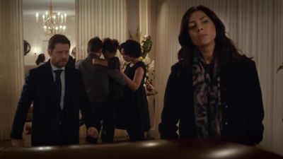 Is it our man?
- See for yourself. - Private Eyes