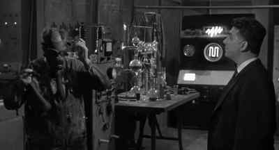 - Is he ready?
- Yes. - Creature with the Atom Brain