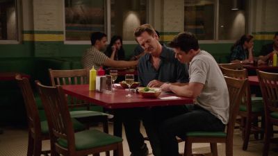 -Is it real?
-Oh, yeah. - Crazy Ex-Girlfriend