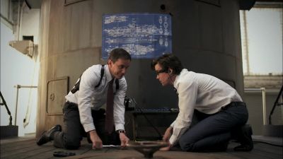- Is this really a two-man job?
- I figured I'd save you from a bullet. - White Collar