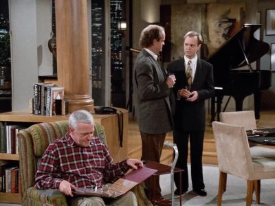 Is Sam flirting with Daphne? - Frasier