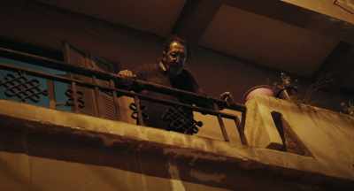 - Is it serious?
- Hurry up and come down. - Hounds
