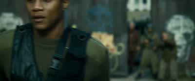 - Is she okay? - Warm Bodies