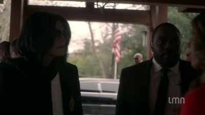 - Is something wrong?
- No. Everything's fine. - Michael Jackson: Searching for Neverland
