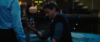 Is that supposed to be smoking? - Iron Man 2