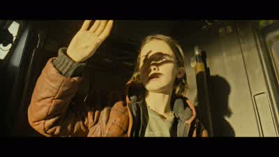 Is that… Yeah. - Alien: Romulus