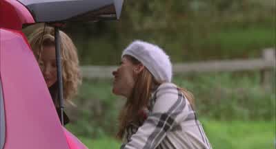 Is that her bag? - P S  I Love You