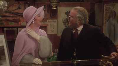 - Is this the Judge's pistol?
- Yes, ma'am. - The Life and Times of Judge Roy Bean