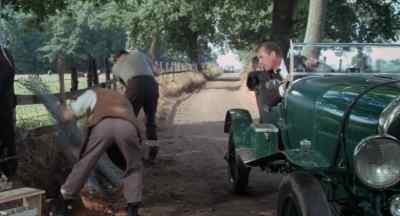 Is this the Roberts Farm? - They Came from Beyond Space