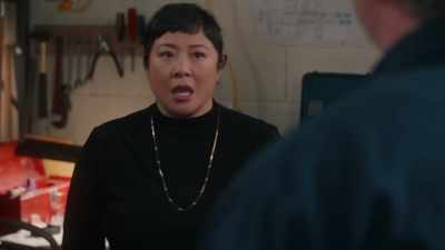 Is there anyone
on my staff I can trust? - The Spencer Sisters