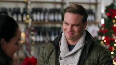 Is there gonna be a centerpiece, - A Sprinkle of Christmas