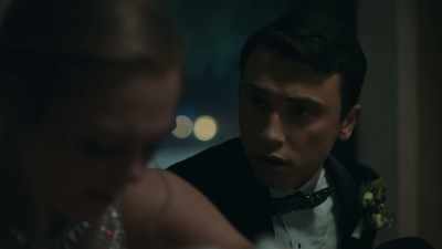 Is there someone I can call? - The Girl from Plainville