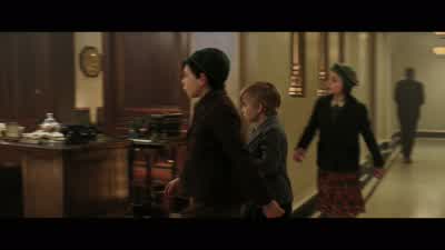 Is there something I can do for you, children? - Mary Poppins Returns