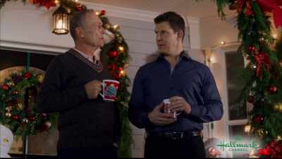 Is there something that means
more than this competition? - It's Beginning to Look a Lot Like Christmas