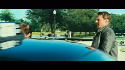 Is there still an Internet café around here? - Jack Reacher: Never Go Back