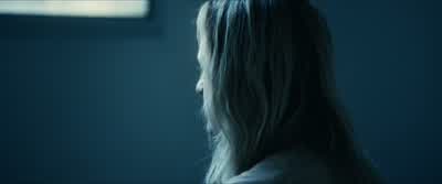 Is this bed giving you any problems, Cecilia? - The Invisible Man