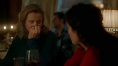 - Is he treating you all right?
- Mmm. - Apple Tree Yard