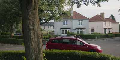 Is this where she lives? - Elizabeth Is Missing