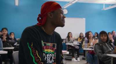 - Is that wonderful?
- ♪ Gotta get myself together... ♪ - Last Chance U: Basketball