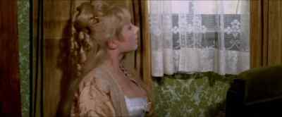 - Is that you, Harley?
- It's me, John. - The Cheyenne Social Club