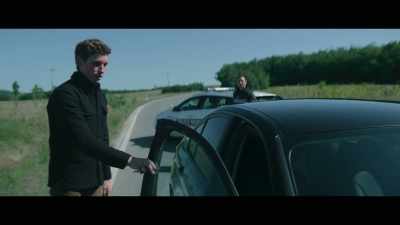 - Is this your car?
- It's a rental, actually. - The Day of the Jackal