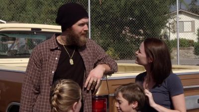 Isn't that guy Sam Crow? - Sons of Anarchy