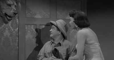 Isn't that head a scary thing - Abbott and Costello Meet the Mummy