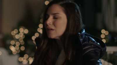 Isn't like freezing the grapes
inside a lab - An Ice Wine Christmas