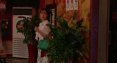 Isn't it uncomfortable?
It hurts your back to sit on the floor. - The Girl on a Bulldozer