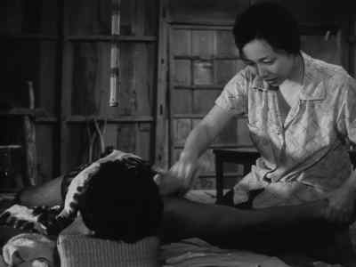 Isn't my underwear dry yet? - Woman in the Dunes