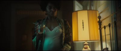 Isola, turn that light out.
I'm trying to sleep. - The Many Saints of Newark