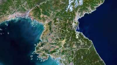 It has 25 million people,
a showcase capital, Pyongyang, - Inside North Korea: Then and Now with Lisa Ling
