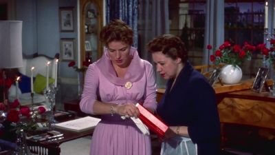 It is a beautiful bracelet - Indiscreet