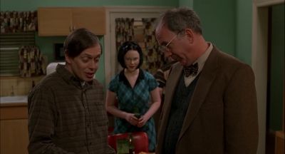 It has a large center hole and a hair crack - Ghost World