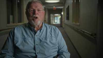 It was a small station wagon, - Confronting a Serial Killer