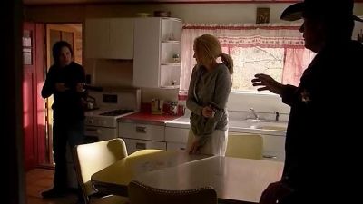 It´s okay, Tamar. - Longmire