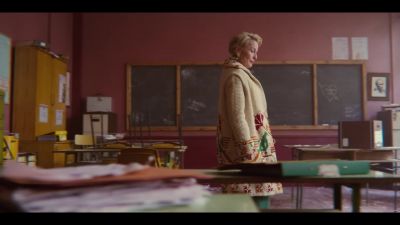 ♪ It ain't what you do ♪ - Sex Education