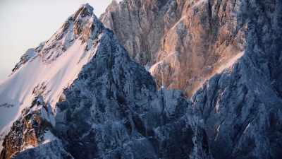 It began with an idea,
a bold experiment: - Epic Yellowstone