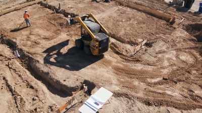  It can be used for everythin
 from heavy lifting
 to digging trenches, - Engineering Catastrophes