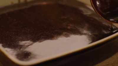 It can stand like this
till I'm ready to serve it, - Nigella: At My Table