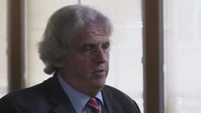 It was clear that
we had a group of assailants, - The Real Manhunter